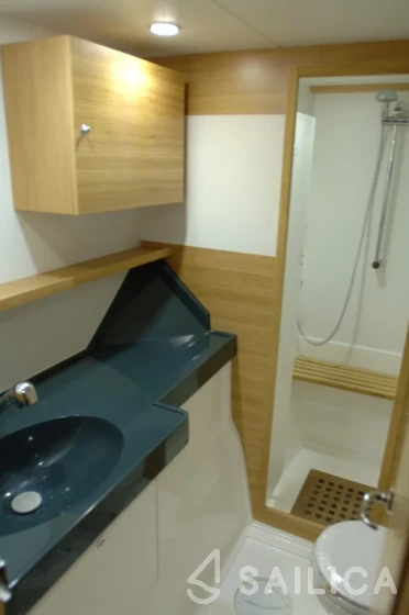 C-CAT 37 - Yacht Charter Sailica