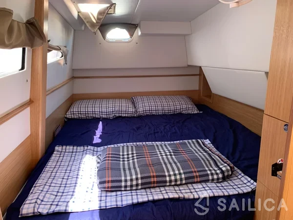 C-CAT 37 - Yacht Charter Sailica