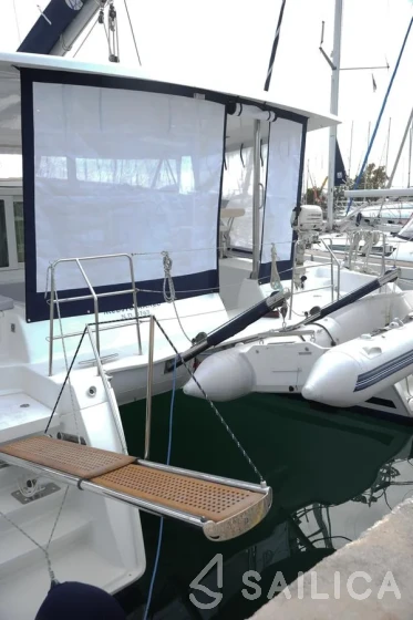 Lagoon 420 - Yacht Charter Sailica