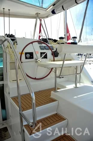 Lagoon 420 - Yacht Charter Sailica
