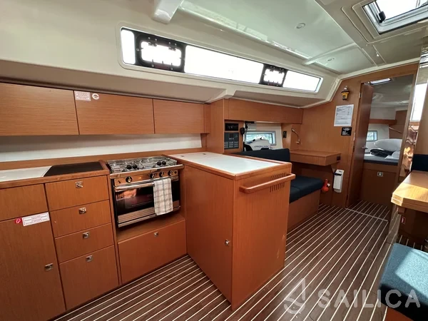 Bavaria C38 - Yacht Charter Sailica
