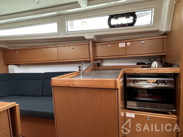Bavaria 34 Cruiser - Yacht Charter Sailica