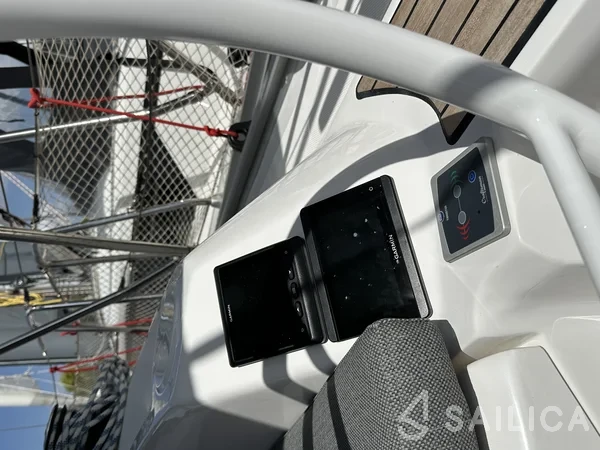 Bavaria 34 Cruiser - Yacht Charter Sailica