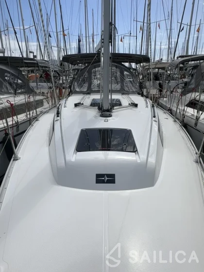 Bavaria 34 Cruiser - Yacht Charter Sailica