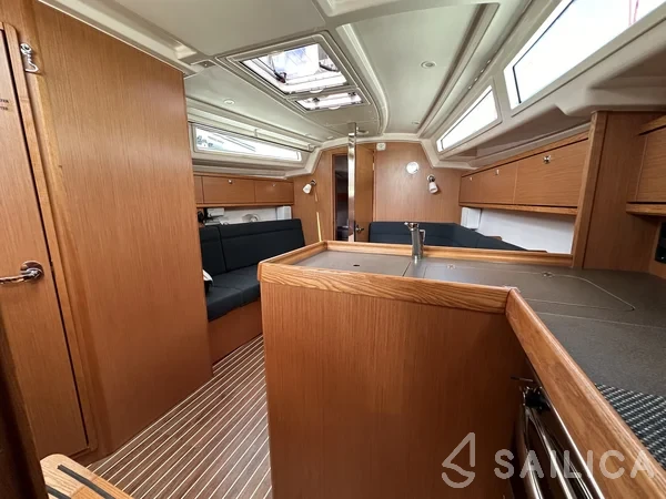 Bavaria 34 Cruiser - Yacht Charter Sailica