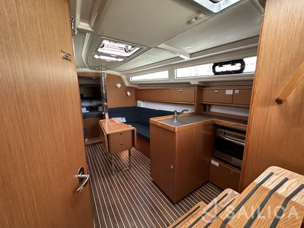 Bavaria 34 Cruiser - Yacht Charter Sailica