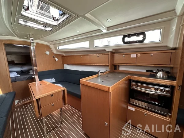 Bavaria 34 Cruiser - Yacht Charter Sailica