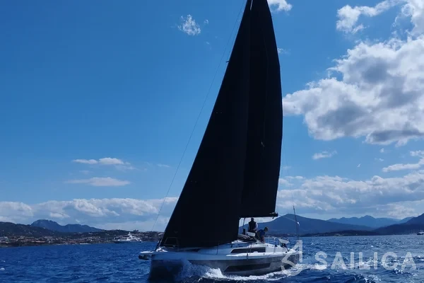 Dufour 37 - Yacht Charter Sailica