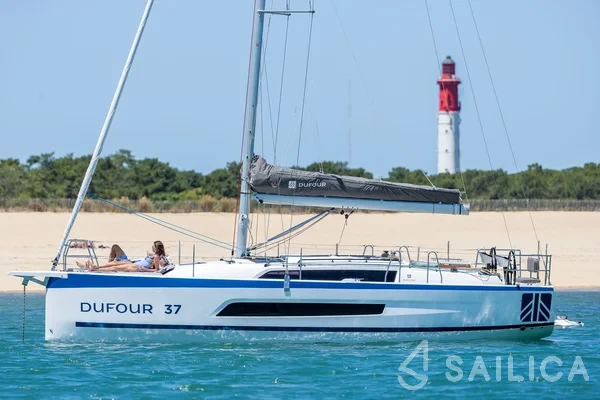 Dufour 37 - Yacht Charter Sailica