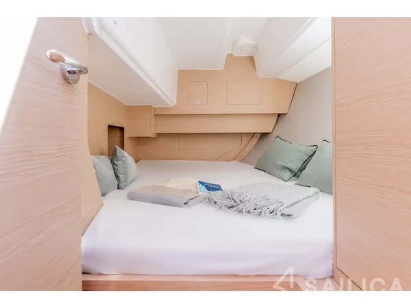 Dufour 37 - Yacht Charter Sailica