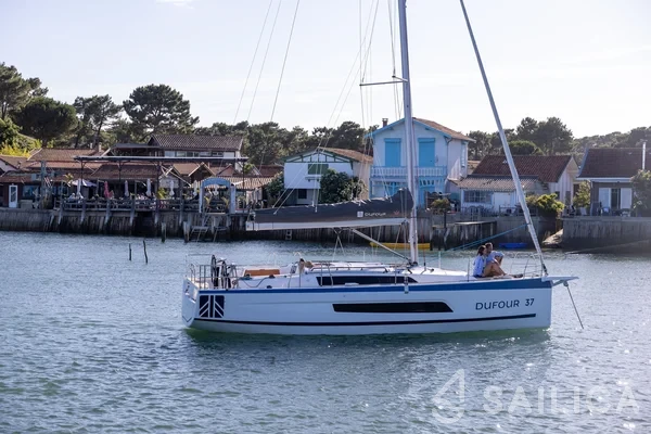 Dufour 37 - Yacht Charter Sailica
