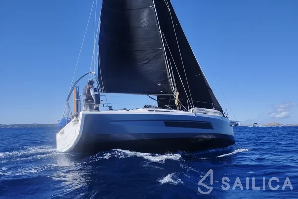Dufour 37 - Yacht Charter Sailica