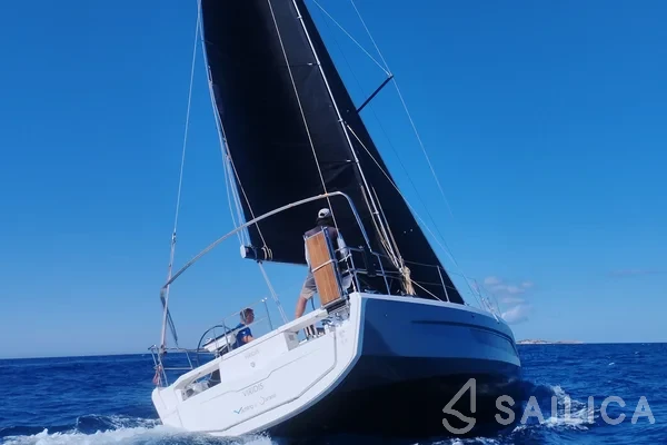 Dufour 37 - Yacht Charter Sailica