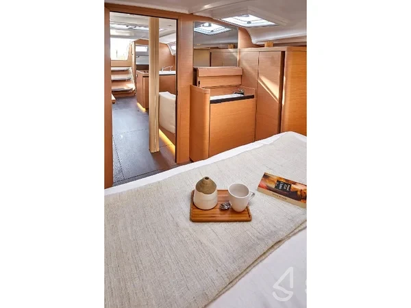 Sun Odyssey 410 - Yacht Charter Sailica