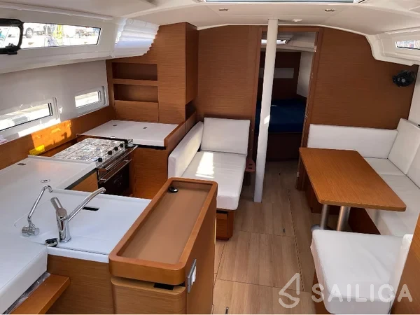 Sun Odyssey 410 - Yacht Charter Sailica