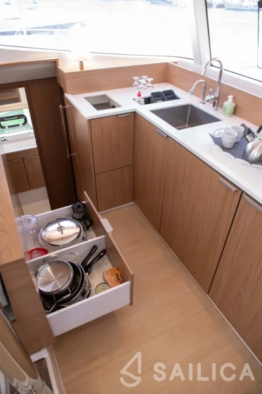 Bali Catsmart - Yacht Charter Sailica