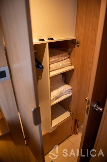 Bali Catsmart - Yacht Charter Sailica