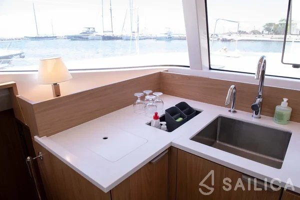 Bali Catsmart - Yacht Charter Sailica