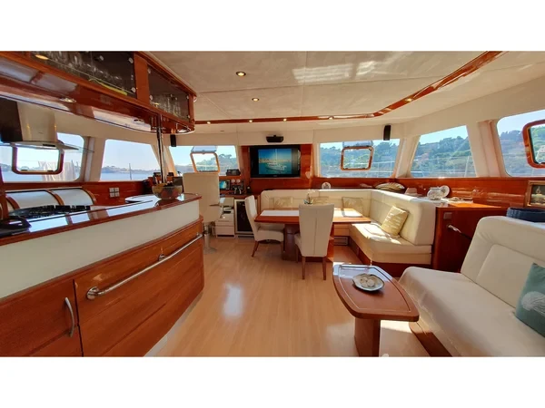 Sunreef 62 - Yacht Charter Sailica