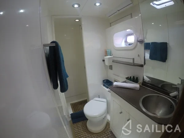 Sunreef 62 - Yacht Charter Sailica