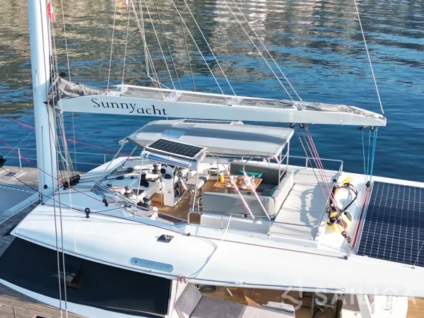 Sunreef 62 - Yacht Charter Sailica