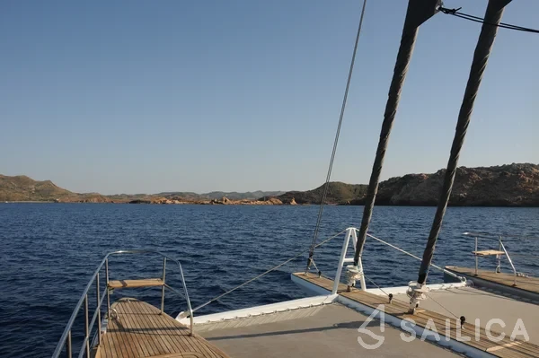 Sunreef 62 - Yacht Charter Sailica