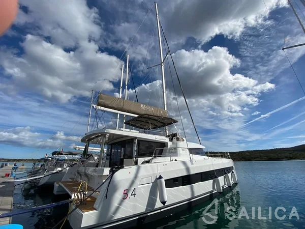 Bali 5.4. - Yacht Charter Sailica
