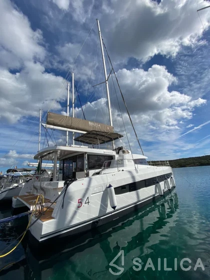 Bali 5.4. - Yacht Charter Sailica