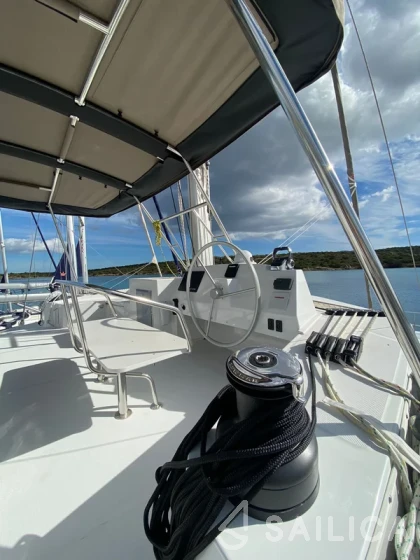 Bali 5.4. - Yacht Charter Sailica