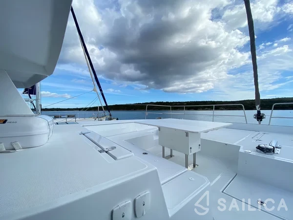 Bali 5.4. - Yacht Charter Sailica