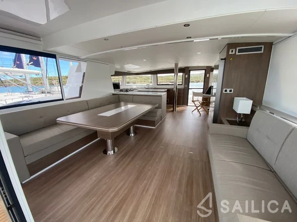 Bali 5.4. - Yacht Charter Sailica