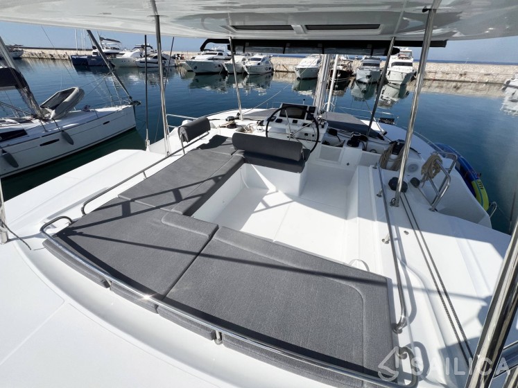 Lagoon 51 - Yacht Charter Sailica