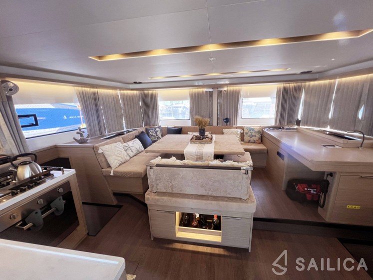 Lagoon 51 - Yacht Charter Sailica