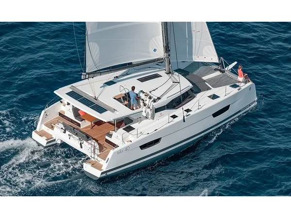 Isla 40 - Yacht Charter Sailica