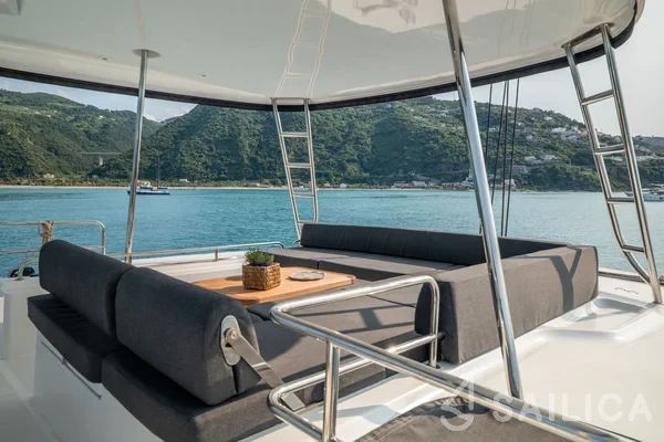 Lagoon 51 - Yacht Charter Sailica