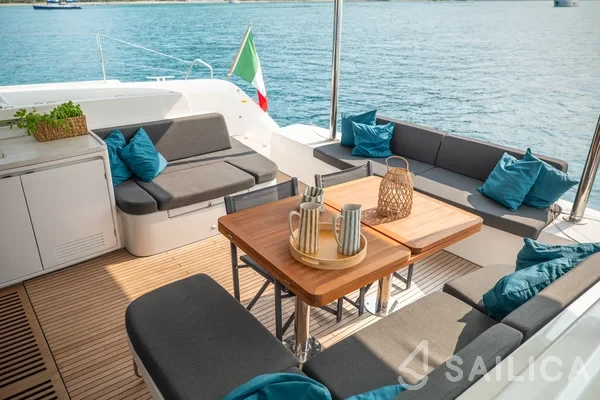 Lagoon 51 - Yacht Charter Sailica