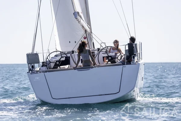 Dufour 390 Grand Large - Yacht Charter Sailica