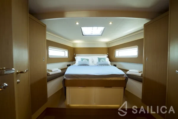 First 53 - Yacht Charter Sailica