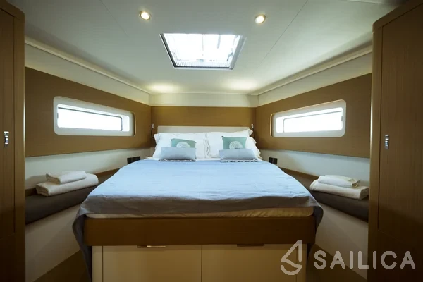 First 53 - Yacht Charter Sailica