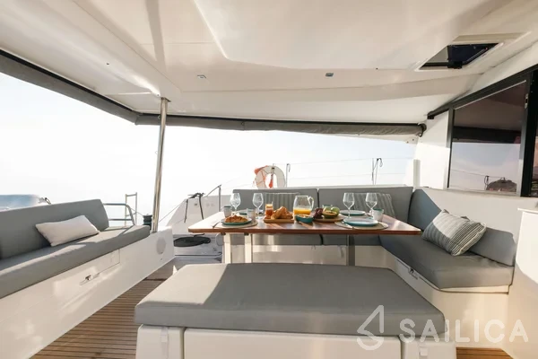 Tanna 47 - Yacht Charter Sailica