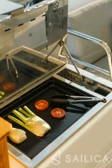 Tanna 47 - Yacht Charter Sailica