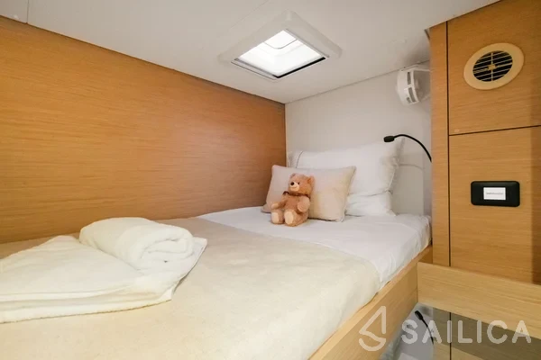 Tanna 47 - Yacht Charter Sailica