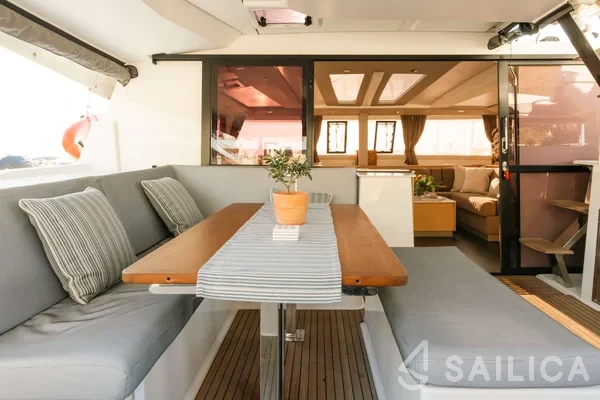 Tanna 47 - Yacht Charter Sailica