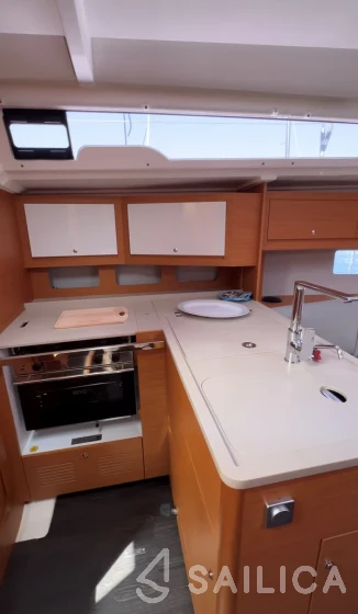 Dufour 37 - Yacht Charter Sailica
