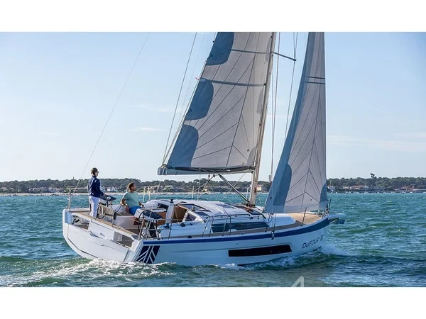 Dufour 37 - Yacht Charter Sailica