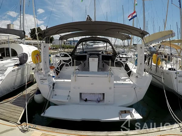 Dufour 410 GL - Yacht Charter Sailica