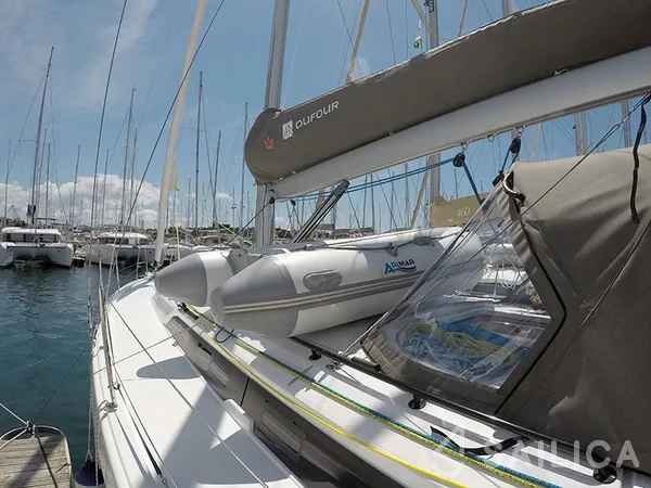 Dufour 410 GL - Yacht Charter Sailica