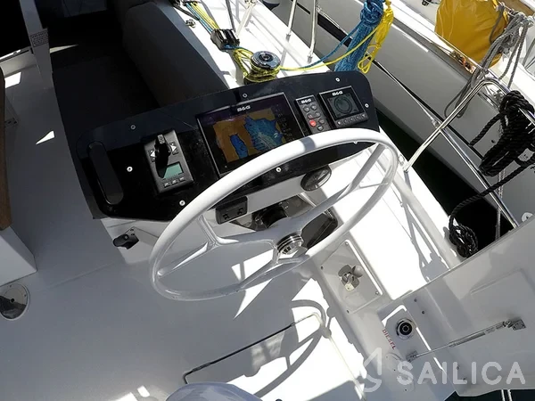 Dufour 410 GL - Yacht Charter Sailica