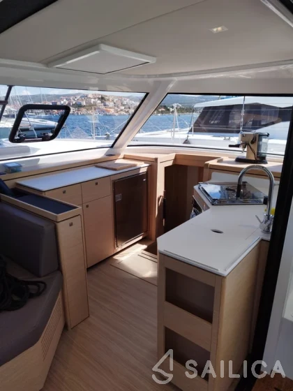 Nautitech 40 - Yacht Charter Sailica