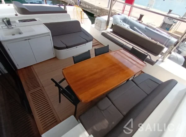 Lagoon 51 - Yacht Charter Sailica